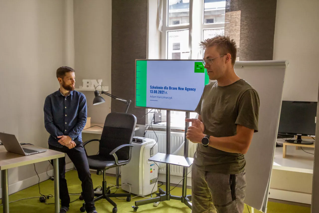 Web development - projektant stron internetowych prowadzący szkolenie